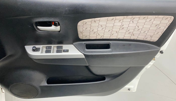 2015 Maruti Wagon R 1.0 VXI, Petrol, Manual, 77,640 km, Driver Side Door Panels Control