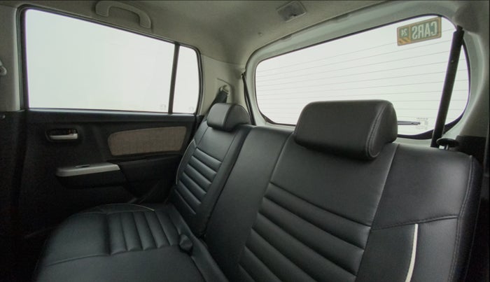 2015 Maruti Wagon R 1.0 VXI, Petrol, Manual, 77,640 km, Right Side Rear Door Cabin