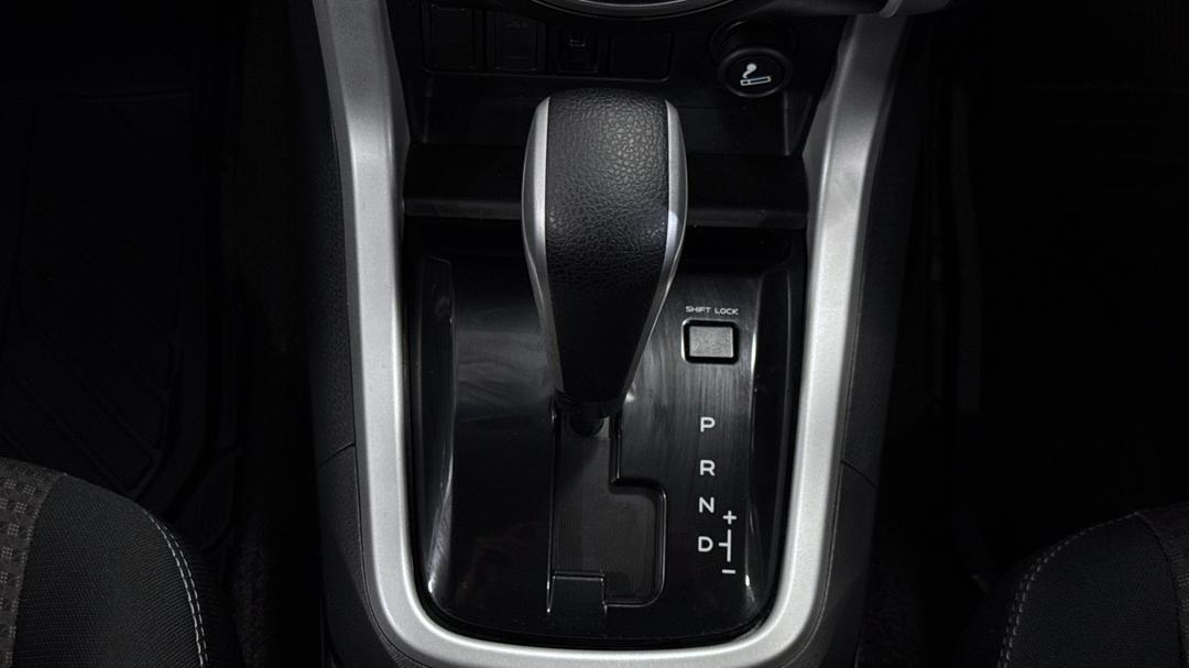 2017 Isuzu MU-X Ls-u (4x4), Automatic, 122650 km, Gear Lever 