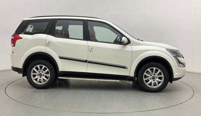 2019 Mahindra XUV500 W9 AT, Diesel, Automatic, 86,802 km, Right Side View