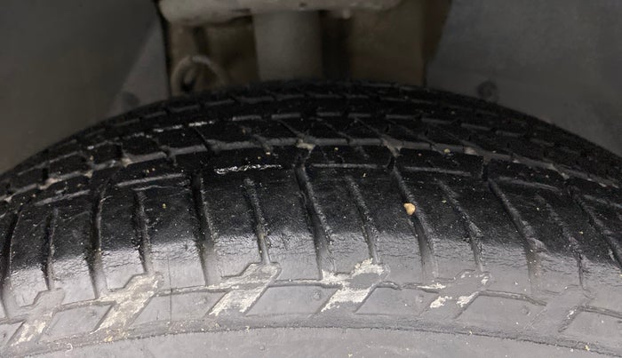 2019 Mahindra XUV500 W9 AT, Diesel, Automatic, 86,802 km, Right Front Tyre Tread