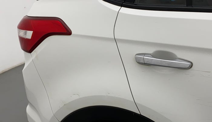 2016 Hyundai Creta SX PLUS  ANNIVERSARY EDITION 1.6 PETROL, Petrol, Manual, 55,856 km, Right quarter panel - Minor scratches