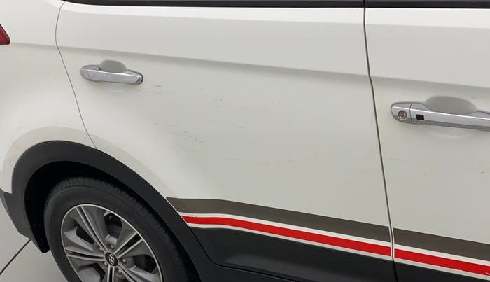 2016 Hyundai Creta SX PLUS  ANNIVERSARY EDITION 1.6 PETROL, Petrol, Manual, 55,856 km, Right rear door - Minor scratches
