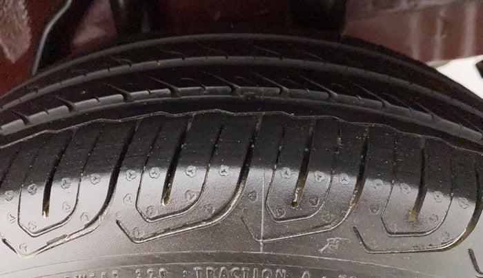 2016 Honda Brio S MT, Petrol, Manual, 61,916 km, Left Rear Tyre Tread