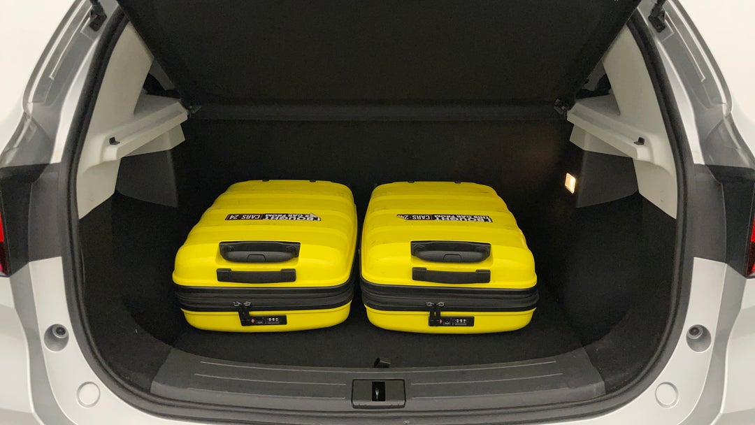 2024 MG Zst Vibe, Automatic, 15393 km, Boot Inside View with Luggage