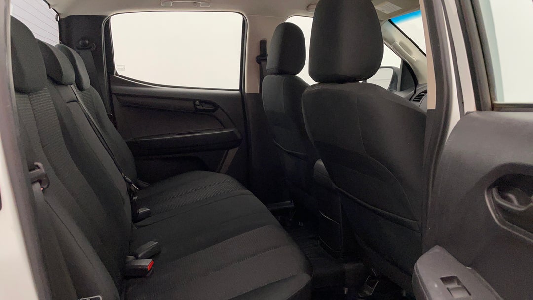 2018 Isuzu D-MAX Sx (4x4), Automatic, 133140 km, Right Side Rear Door Cabin View