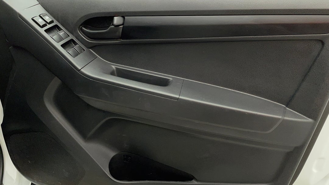 2018 Isuzu D-MAX Sx (4x4), Automatic, 133140 km, Speaker View