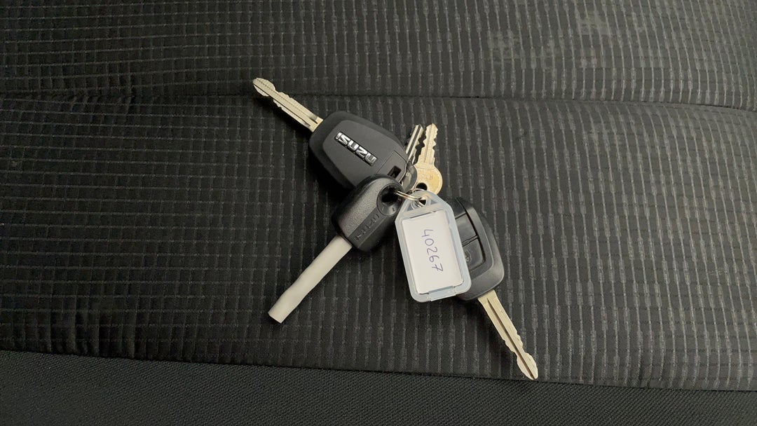 2018 Isuzu D-MAX Sx (4x4), Automatic, 133140 km, Key Close-up