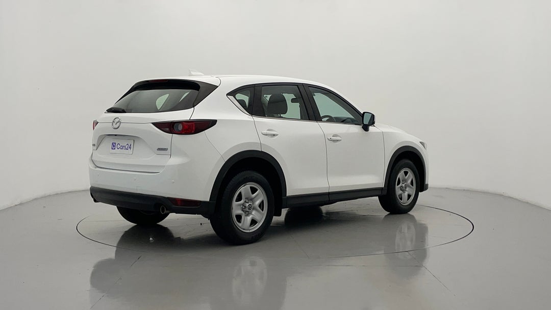 Right Back Diagonal (45- Degree) View