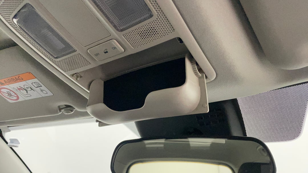 On-Roof Controls/Sunglass holder