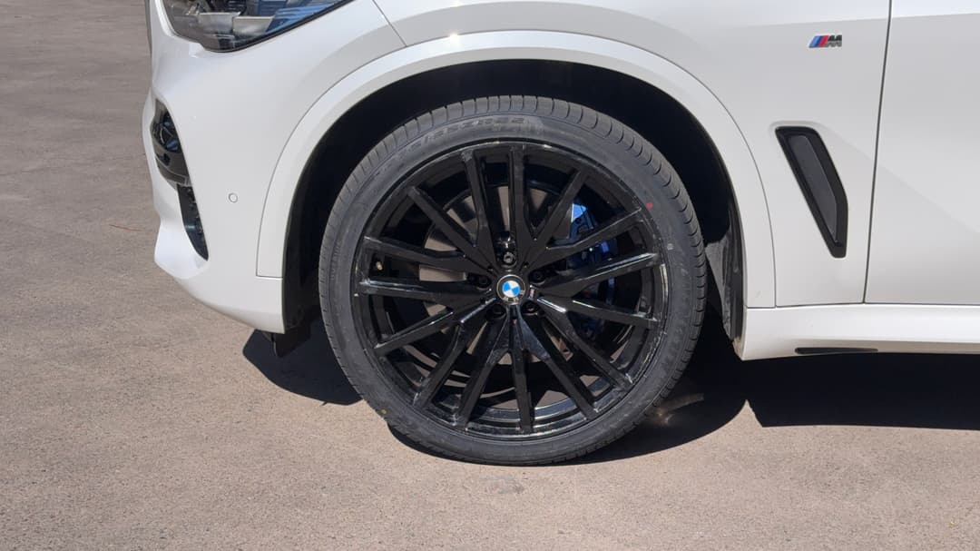 2021 BMW X5 xDrive30d M Sport, Automatic, 42002 km, Left Front Wheel