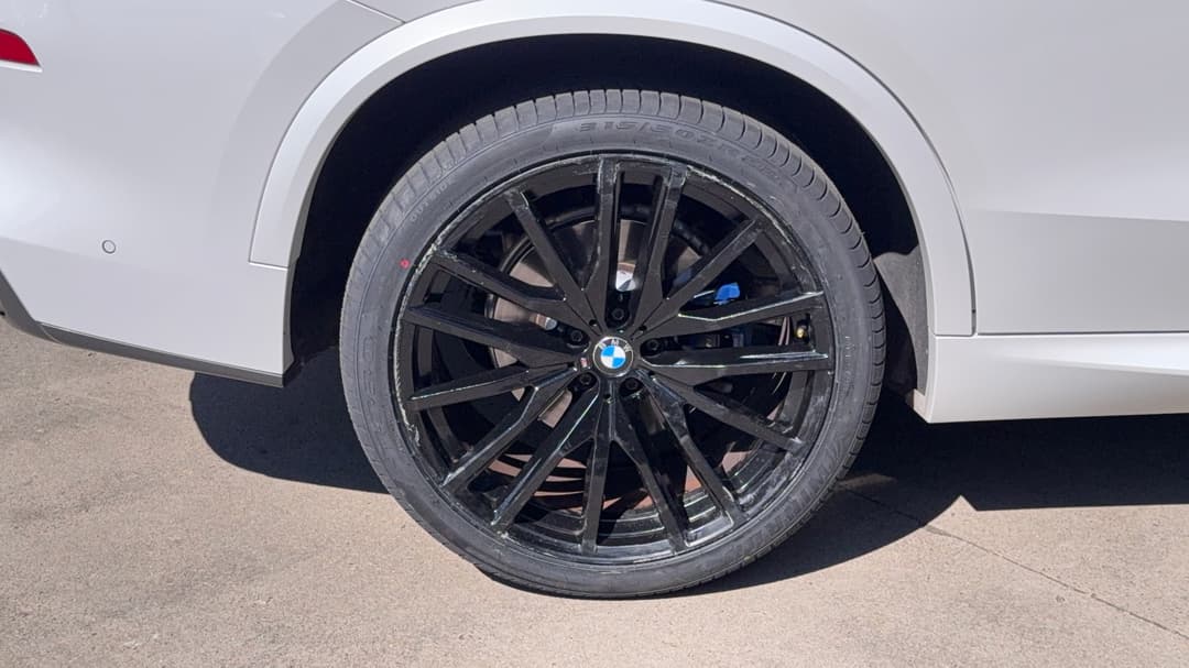 2021 BMW X5 xDrive30d M Sport, Automatic, 42002 km, Right Rear Wheel