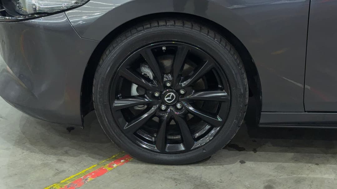 2020 Mazda 3 G25 Astina, Automatic, 66372 km, Left Front Wheel