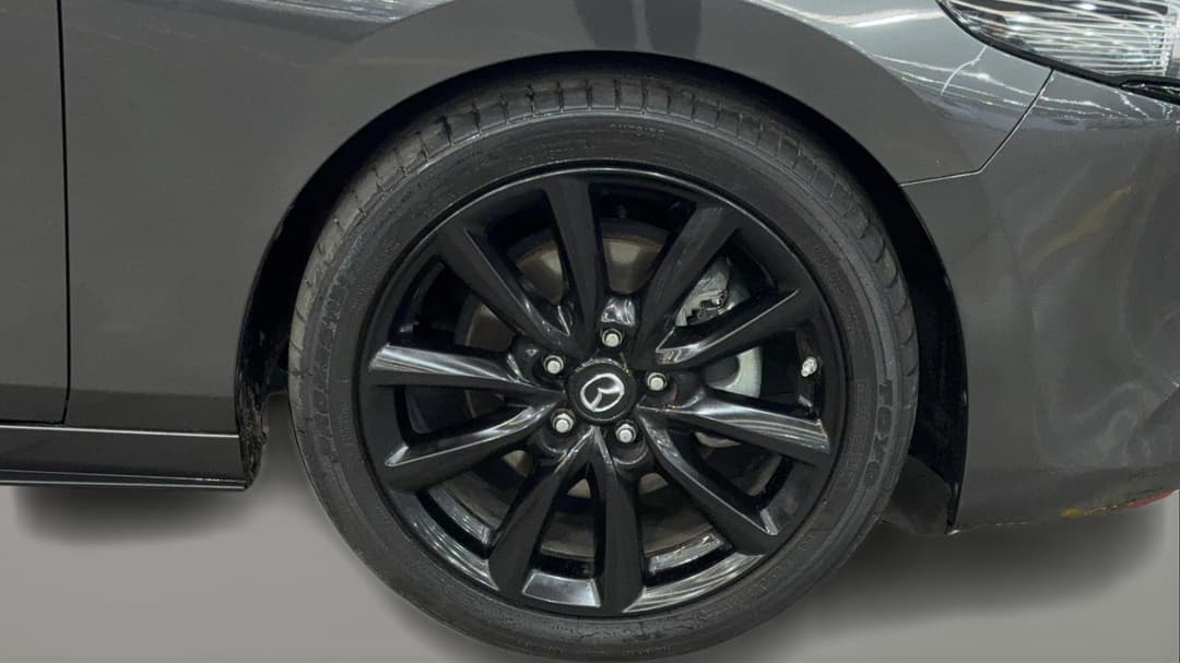 2020 Mazda 3 G25 Astina, Automatic, 66372 km, Right Front Wheel