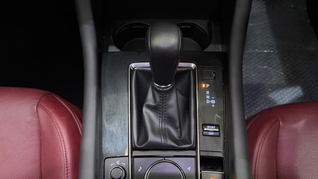 2020 Mazda 3 G25 Astina, Automatic, 66372 km, Gear Lever 