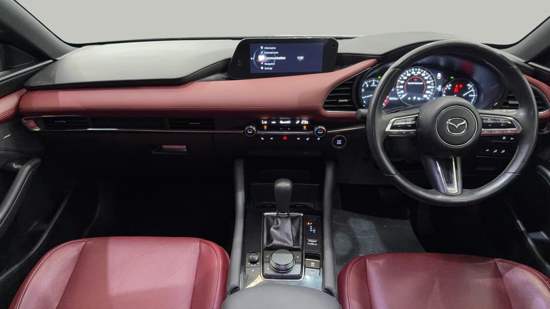 2020 Mazda 3 G25 Astina, Automatic, 66372 km, Dashboard View