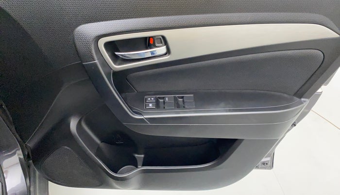 2018 Maruti Vitara Brezza ZDI PLUS, Diesel, Manual, 27,778 km, Driver Side Door Panels Control