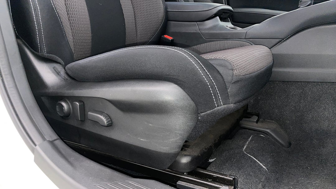 2024 Subaru Outback Awd, Automatic, 53566 km, Drivers Side Adjustment Panel