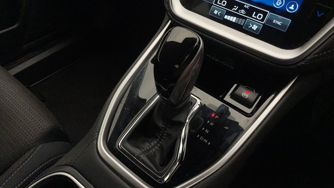 2024 Subaru Outback Awd, Automatic, 53566 km, Gear Lever 