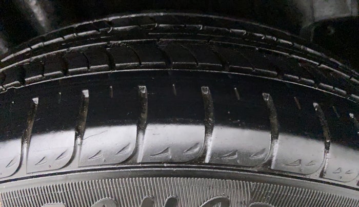 2019 Volkswagen Ameo COMFORTLINE 1.0, Petrol, Manual, 7,287 km, Right Front Tyre Tread