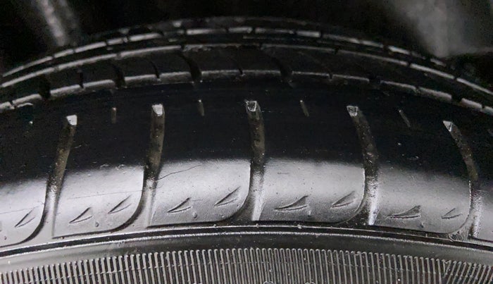 2019 Volkswagen Ameo COMFORTLINE 1.0, Petrol, Manual, 7,287 km, Left Rear Tyre Tread