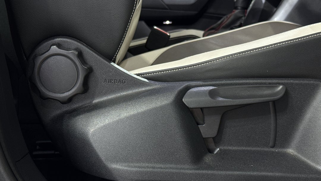 2021 Volkswagen T-roc 140tsi Sport, Automatic, 84710 km, Drivers Side Adjustment Panel