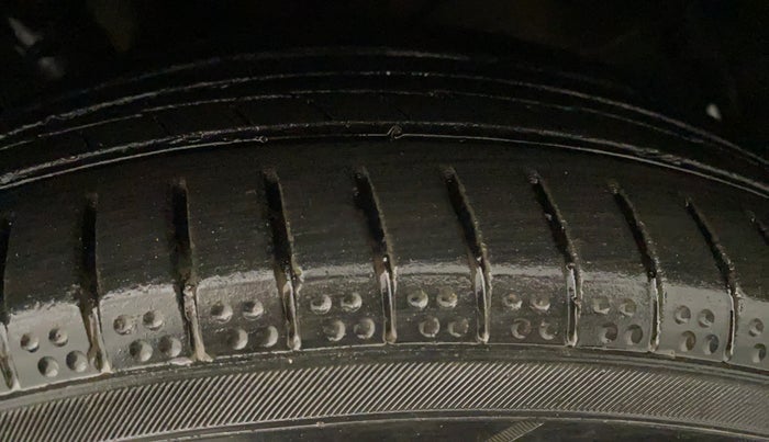 2015 Honda City 1.5L I-VTEC SV, CNG, Manual, 62,581 km, Left Front Tyre Tread
