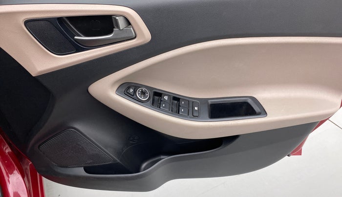 2017 Hyundai Elite i20 SPORTZ 1.2, Petrol, Manual, 68,213 km, Driver Side Door Panels Control