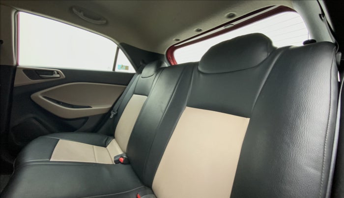2017 Hyundai Elite i20 SPORTZ 1.2, Petrol, Manual, 68,213 km, Right Side Rear Door Cabin