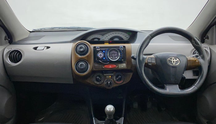 2011 Toyota Etios Liva VX, Petrol, Manual, 1,21,217 km, Dashboard