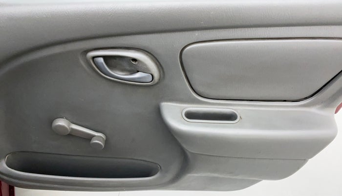 2010 Maruti Alto LXI, Petrol, Manual, 41,671 km, Driver Side Door Panels Controls