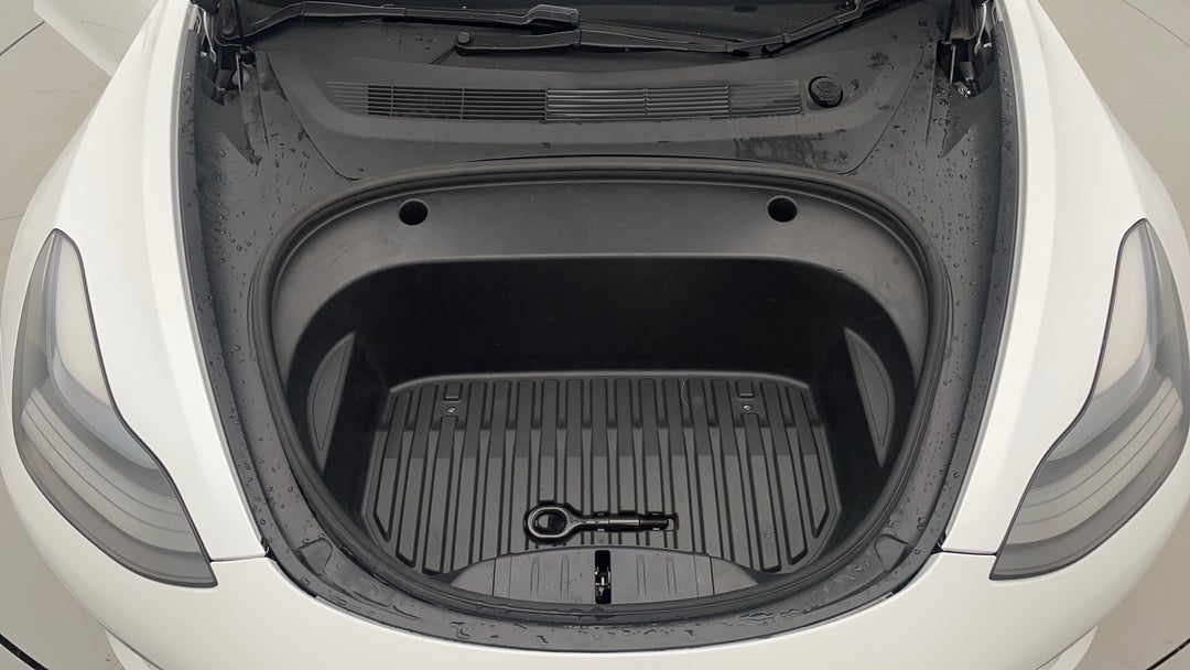 Open Bonnet (Engine)