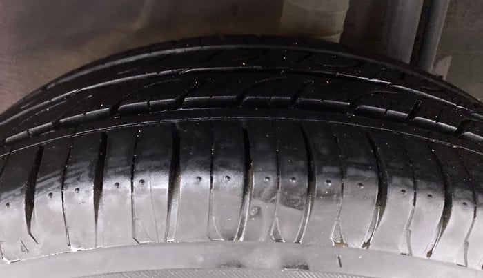 2015 Renault Pulse RX Z DIESEL, Diesel, Manual, 76,545 km, Left Rear Tyre Tread