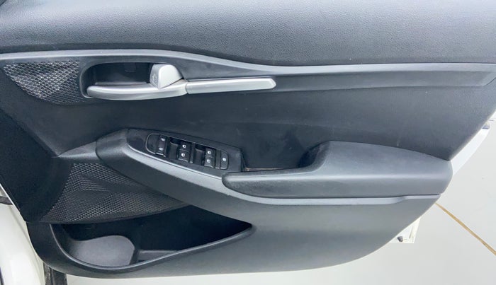 2019 KIA SELTOS HTE 1.5 DIESEL, Diesel, Manual, 77,567 km, Driver Side Door Panels Control