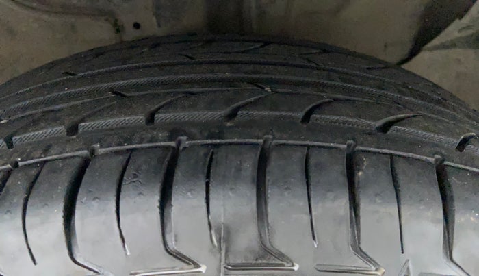 2019 KIA SELTOS HTE 1.5 DIESEL, Diesel, Manual, 77,567 km, Right Front Tyre Tread
