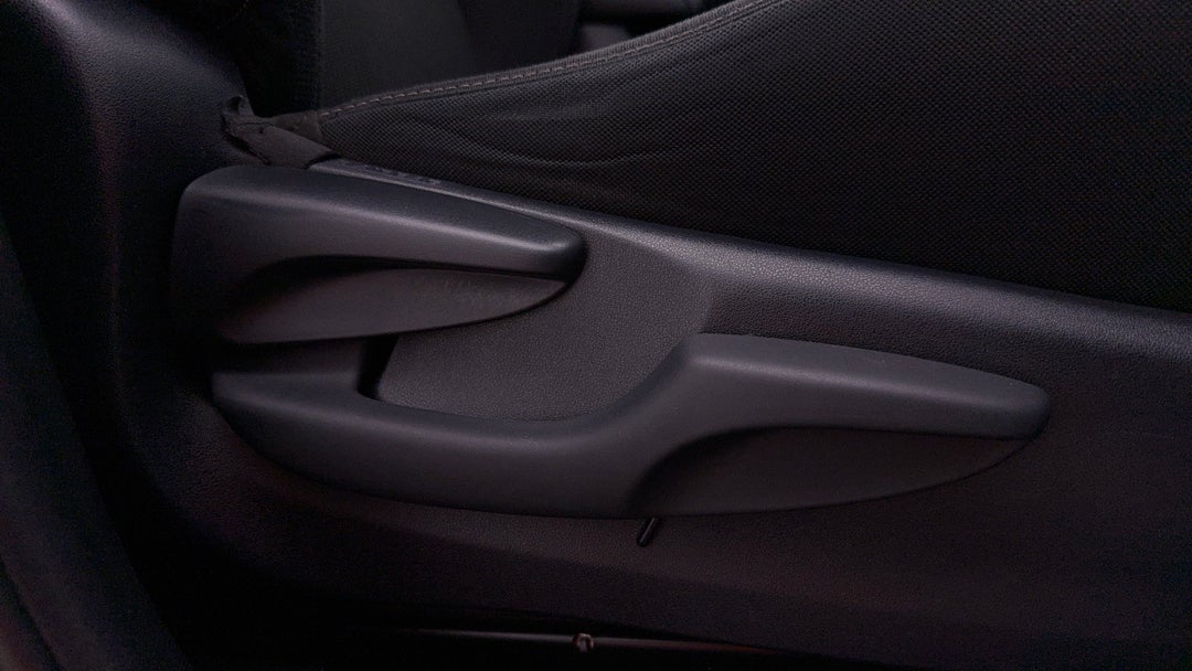 2013 Toyota RAV4 Gxl (2WD), Automatic, 154422 km, Drivers Side Adjustment Panel