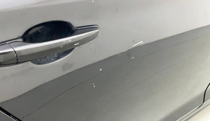 2020 Hyundai Verna S PLUS 1.5 CRDI, Diesel, Manual, 47,741 km, Right rear door - Minor scratches