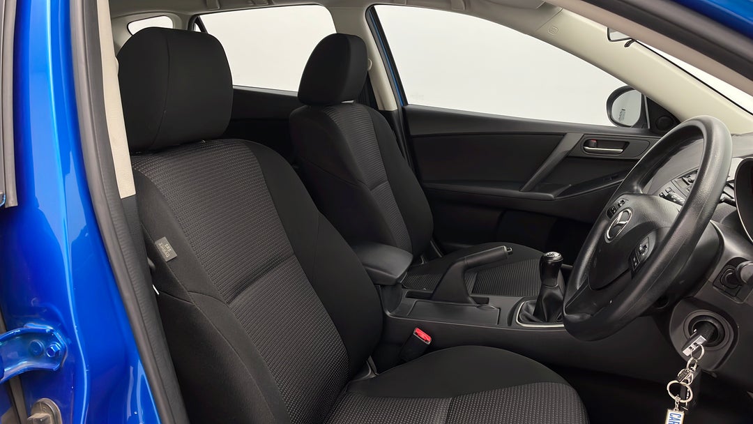 2013 Mazda 3 Neo, Manual, 112877 km, Right Side Front Door Cabin View