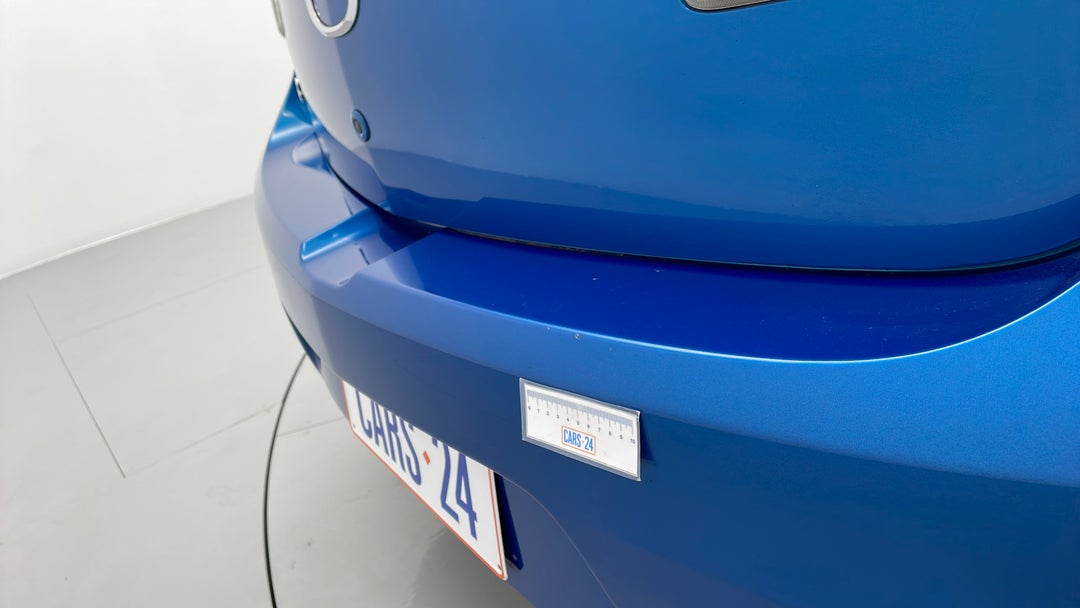 2013 Mazda 3 Neo, Manual, 112877 km, Bumper Rear Chip