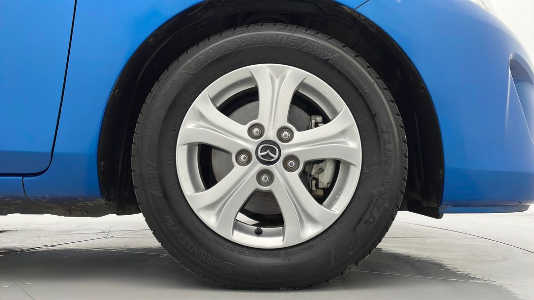 2013 Mazda 3 Neo, Manual, 112877 km, Right Front Wheel