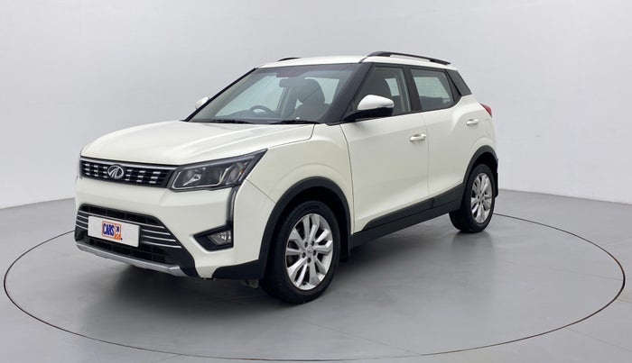2020 Mahindra XUV300 W8 1.5 DIESEL AMT, Diesel, Automatic, 55,875 km, Left Front Diagonal