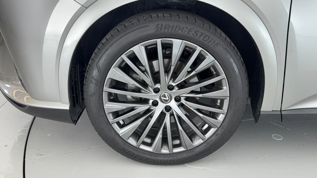 2023 Lexus Rx350h Sports Luxury AWD Hybrid, Automatic, 61929 km, Left Front Wheel