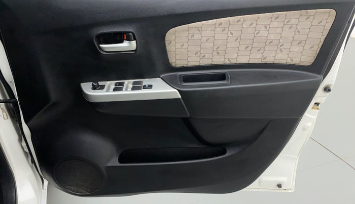 2016 Maruti Wagon R 1.0 VXI AMT, Petrol, Automatic, 45,370 km, Driver Side Door Panels Control