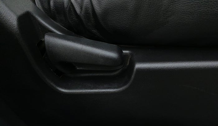 2016 Maruti Wagon R 1.0 VXI AMT, Petrol, Automatic, 45,370 km, Driver Side Adjustment Panel