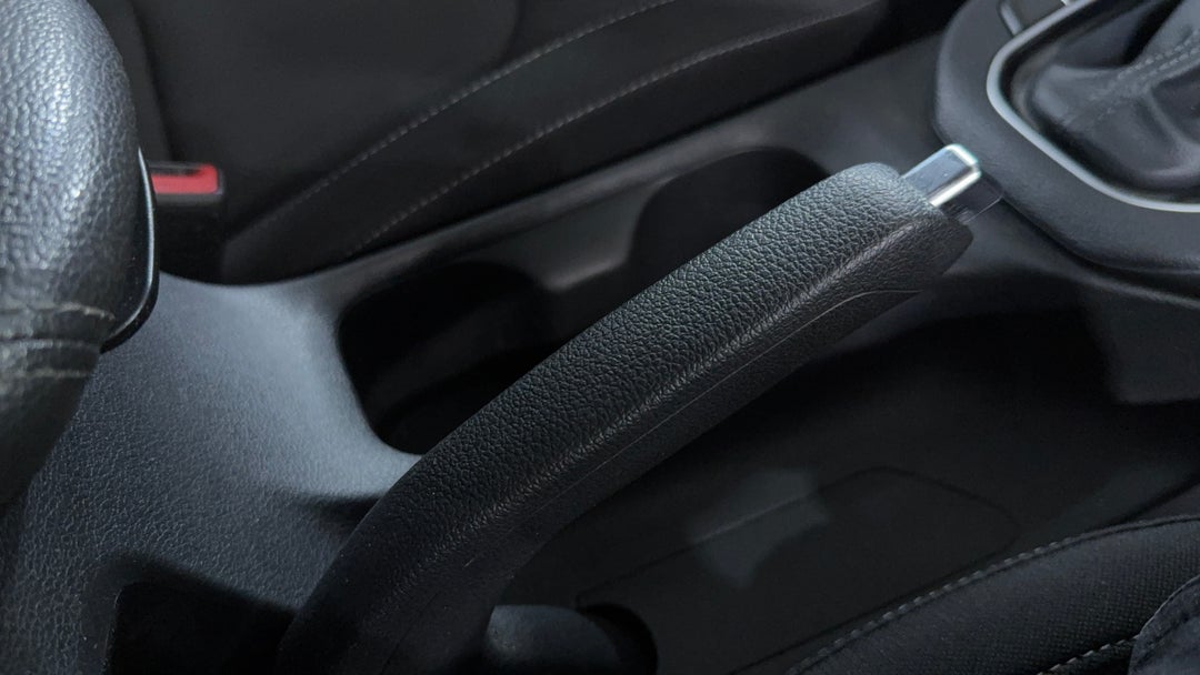 2019 Hyundai i30 Active, Automatic, 165648 km, Handbrake