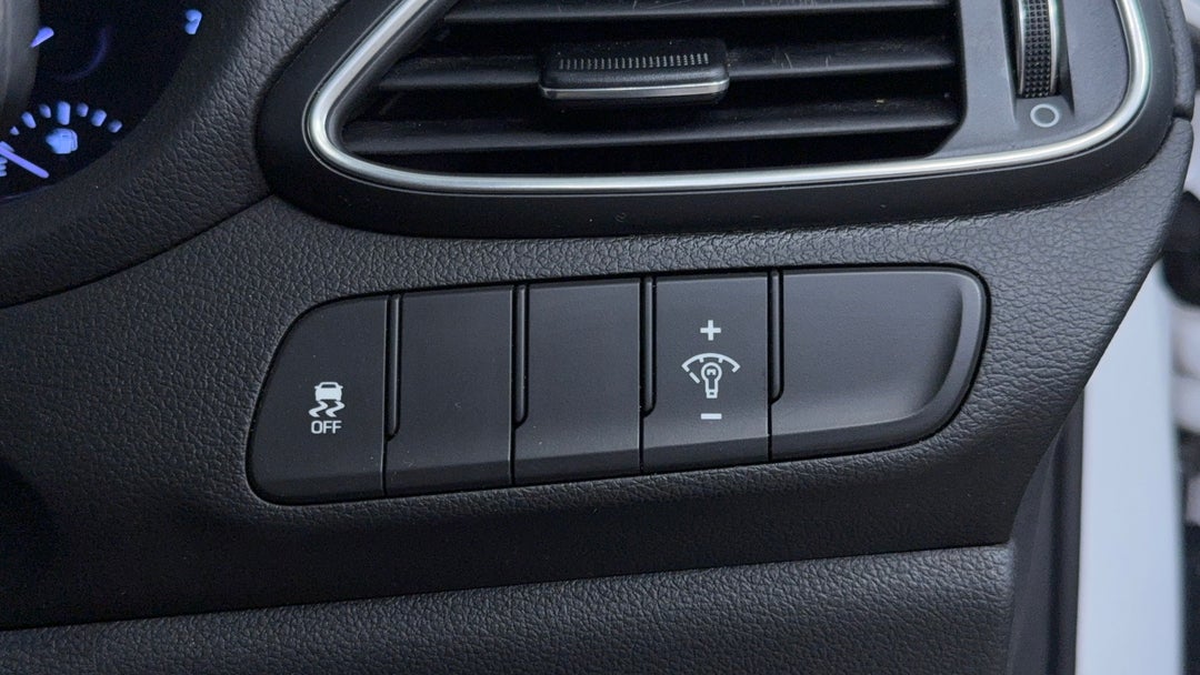 2019 Hyundai i30 Active, Automatic, 165648 km, Utility Switches/Buttons