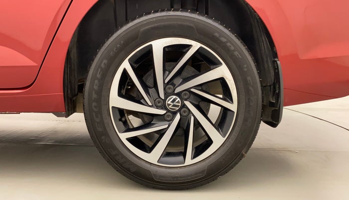 2022 Volkswagen VIRTUS TOPLINE TSI 1.0 AT, Petrol, Automatic, 11,880 km, Left Rear Wheel