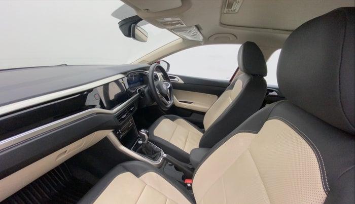 2022 Volkswagen VIRTUS TOPLINE TSI 1.0 AT, Petrol, Automatic, 11,880 km, Right Side Front Door Cabin