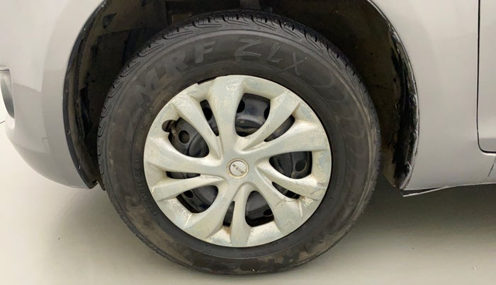 2012 Maruti Swift VDI, Diesel, Manual, 1,02,466 km, Left Front Wheel