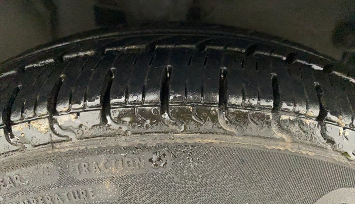 2012 Hyundai i10 MAGNA 1.1, Petrol, Manual, 72,222 km, Right Front Tyre Tread